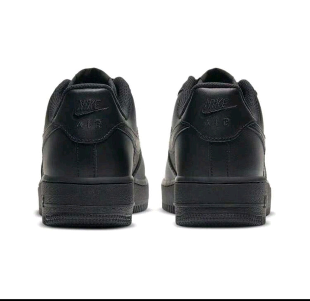 Nike Men's Air Force 1 '07 Black Sneaker